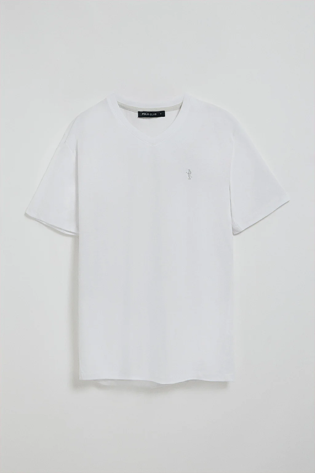 Camiseta blanca de manga corta y cuello de pico con bordado Rigby Best - Image 5