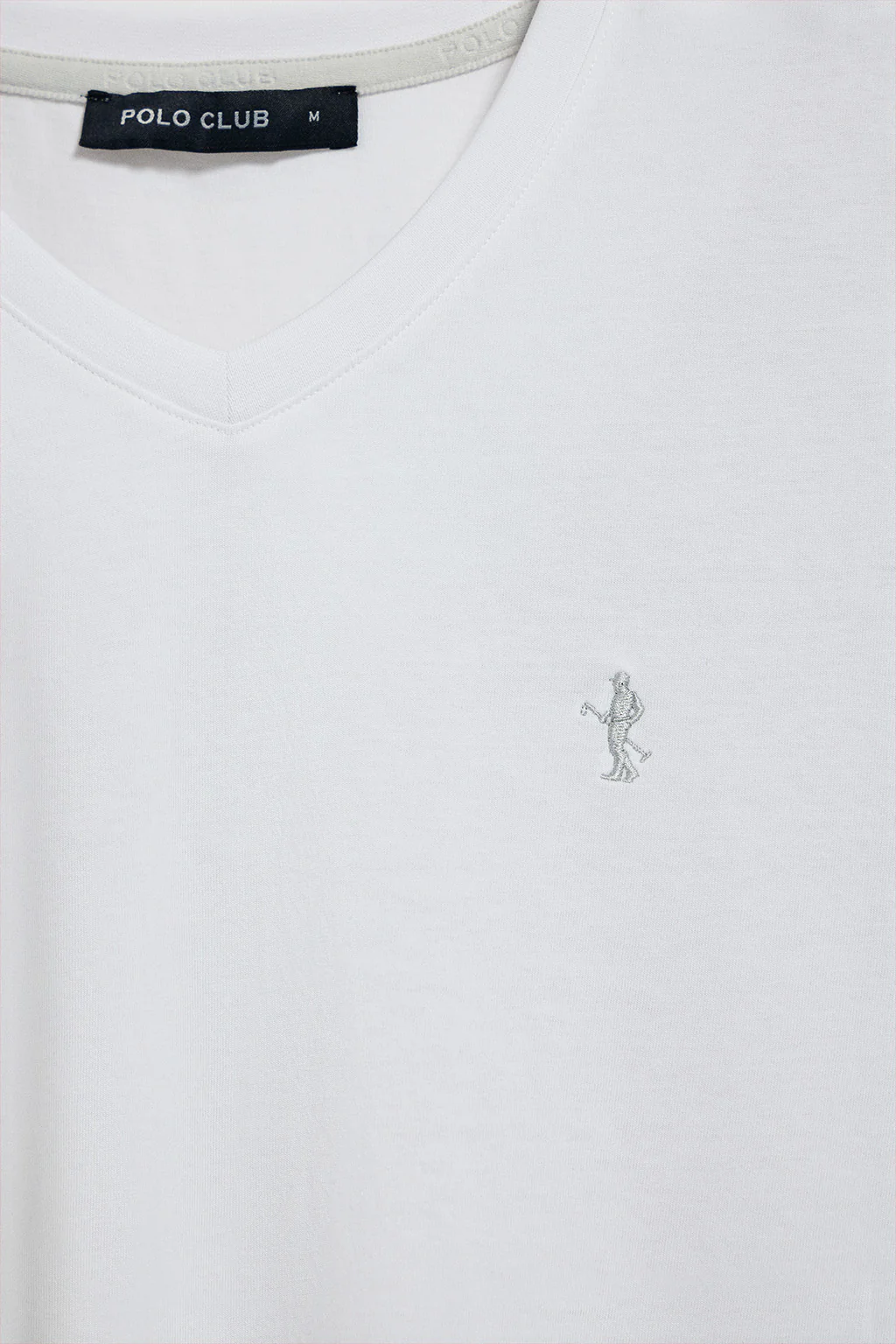 Camiseta blanca de manga corta y cuello de pico con bordado Rigby Best - Image 9