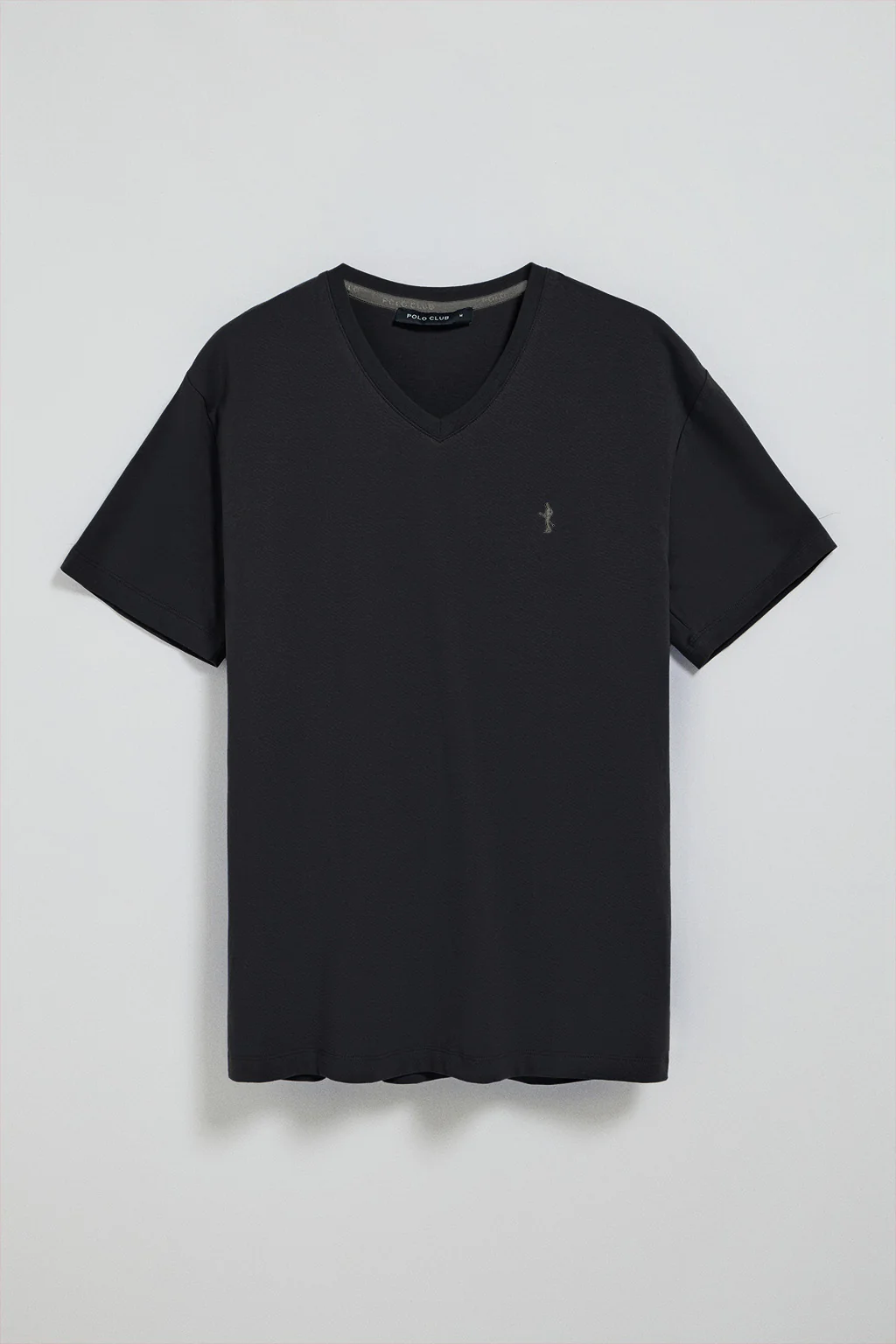 Camiseta negra de manga corta y cuello de pico con bordado Rigby Best - Image 8