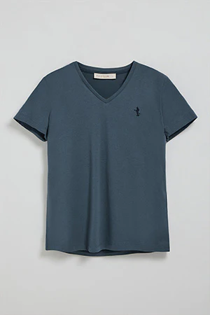 Camiseta azul denim de escote en pico y bordado Rigby Best - Image 6