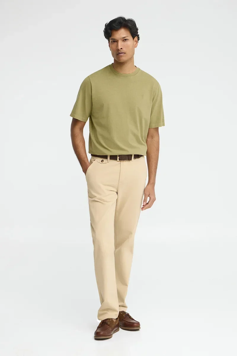 Camiseta verde hoja de corte holgado y cuello redondo con logo Rigby Go - Image 3