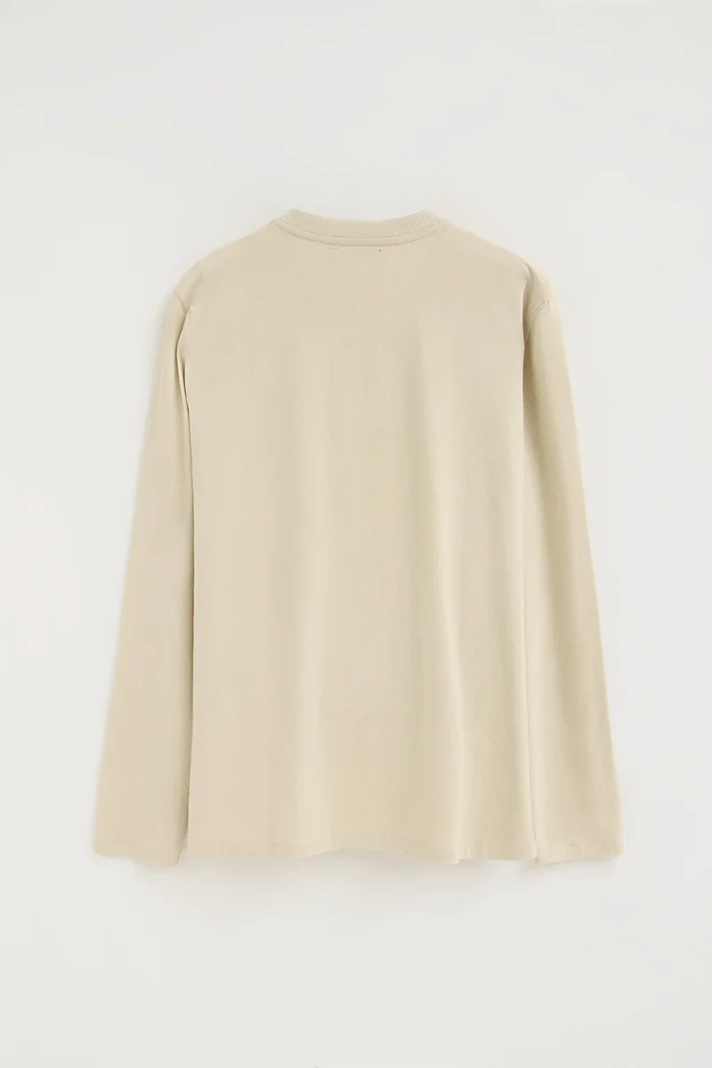 Camiseta beige de cuello panadero con bordado Rigby Go - Image 8