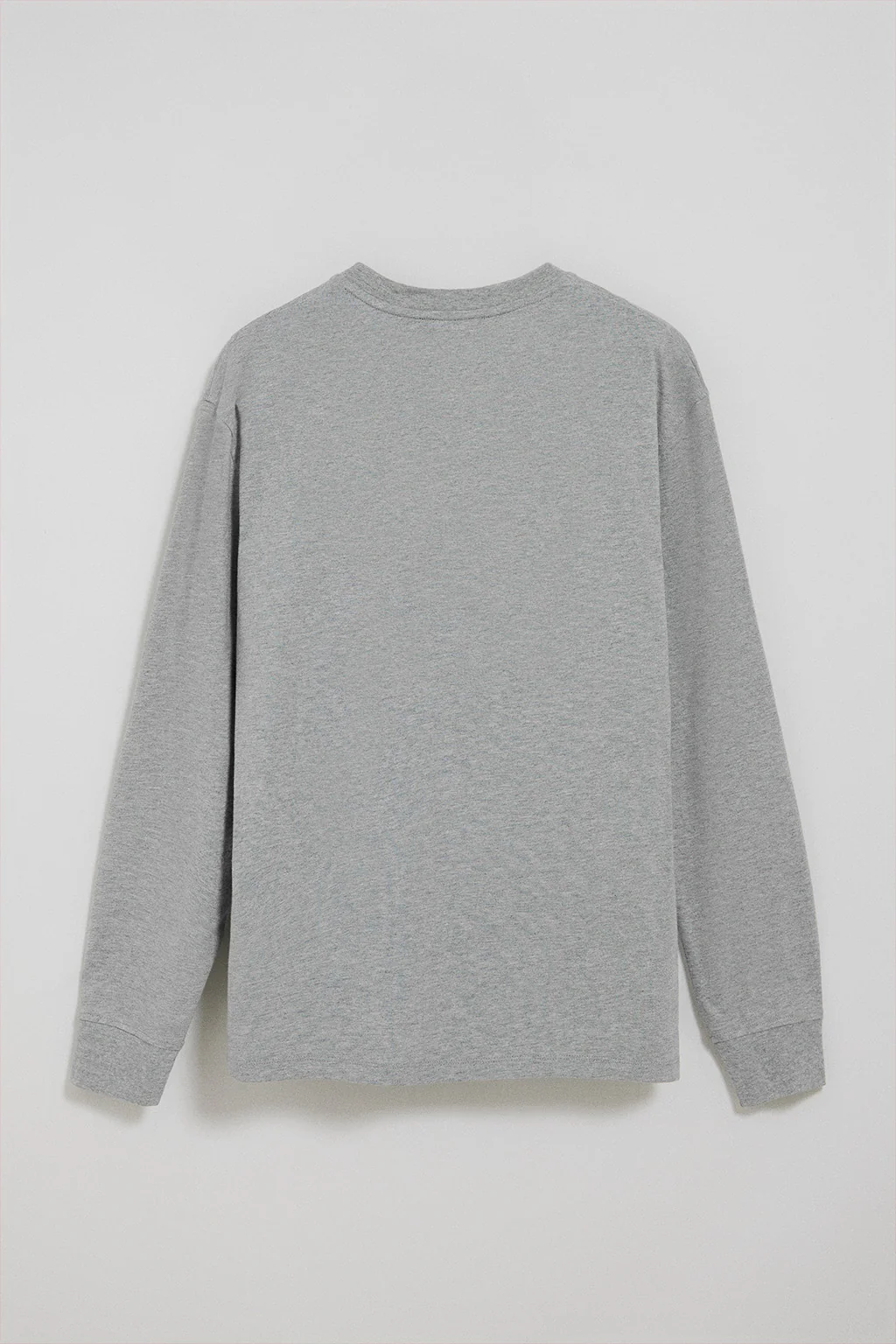 Camiseta de manga larga gris vigoré con logo bordado Rigby Go - Image 9