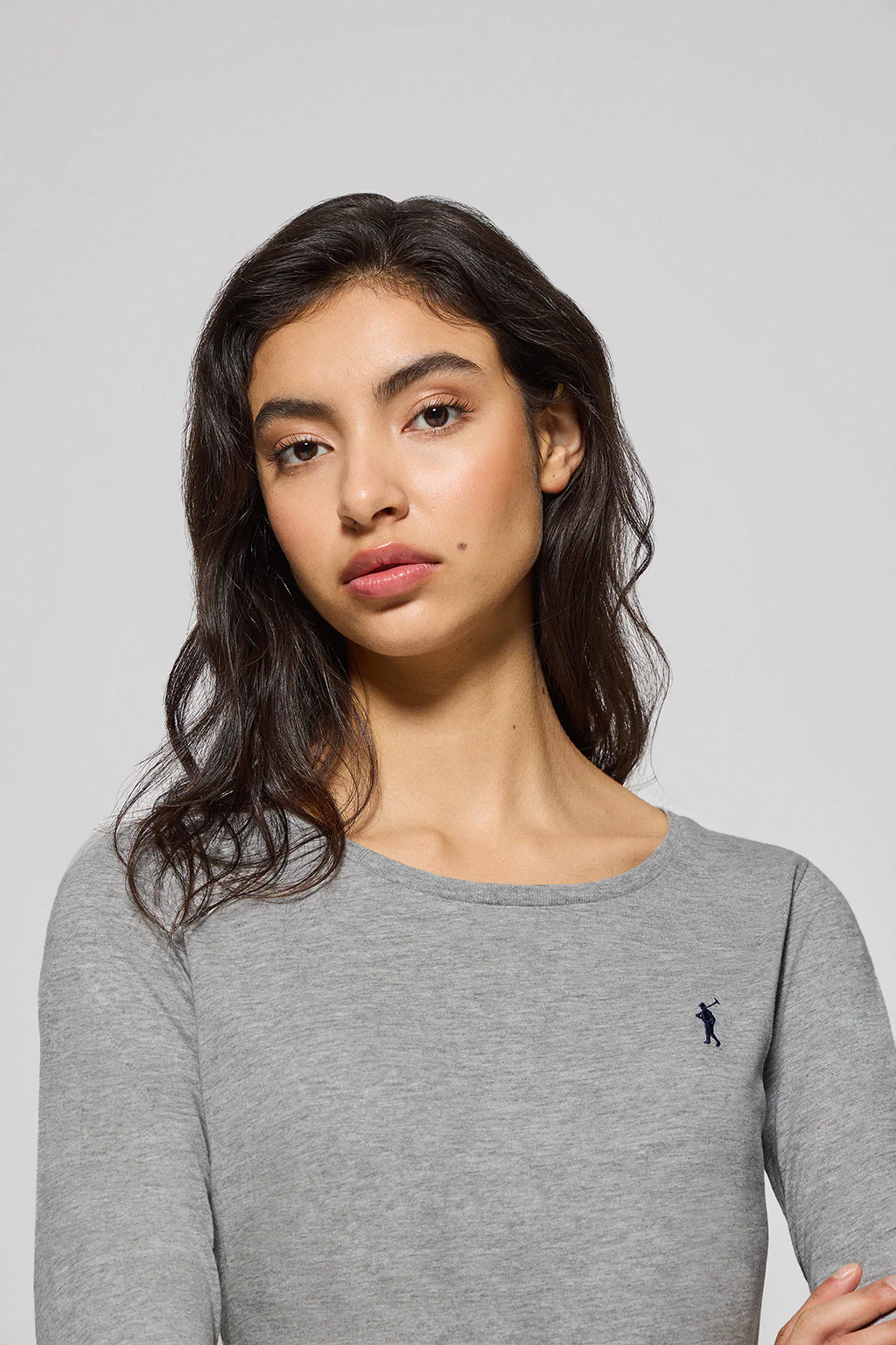 Camiseta básica de manga larga gris vigoré con logo Rigby Go - Image 3
