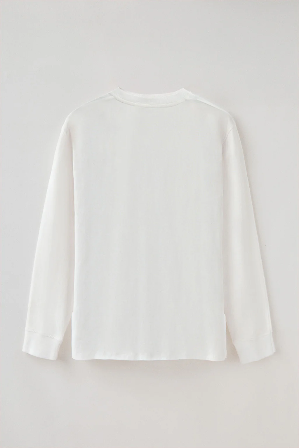 Camiseta blanca de manga larga y logo bordado Rigby Go - Image 7