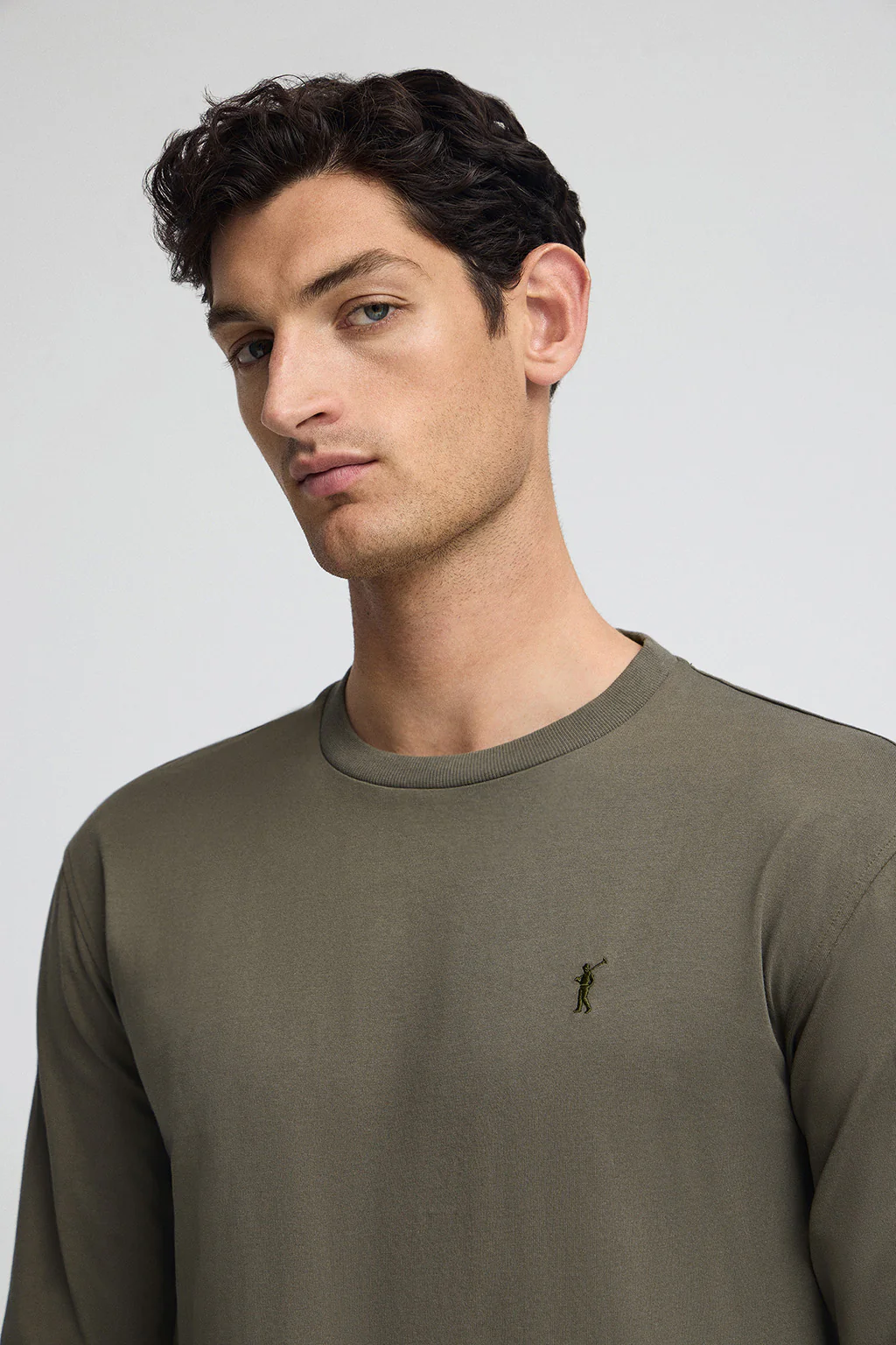 Camiseta verde militar de manga larga y logo bordado Rigby Go - Image 2
