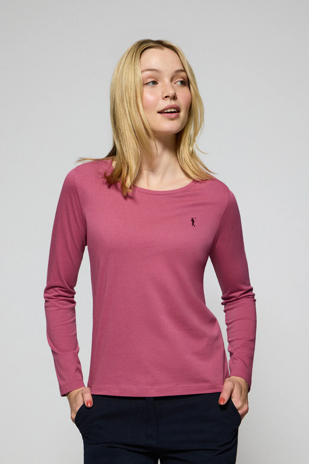 Camiseta básica de manga larga color rosa vino con logo Rigby Go