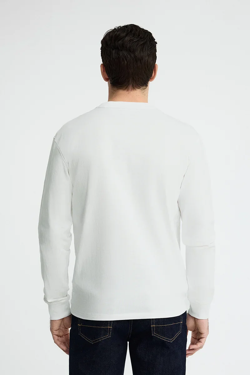 Camiseta blanca de manga larga y corte recto con bordado Rigby Go - Image 5