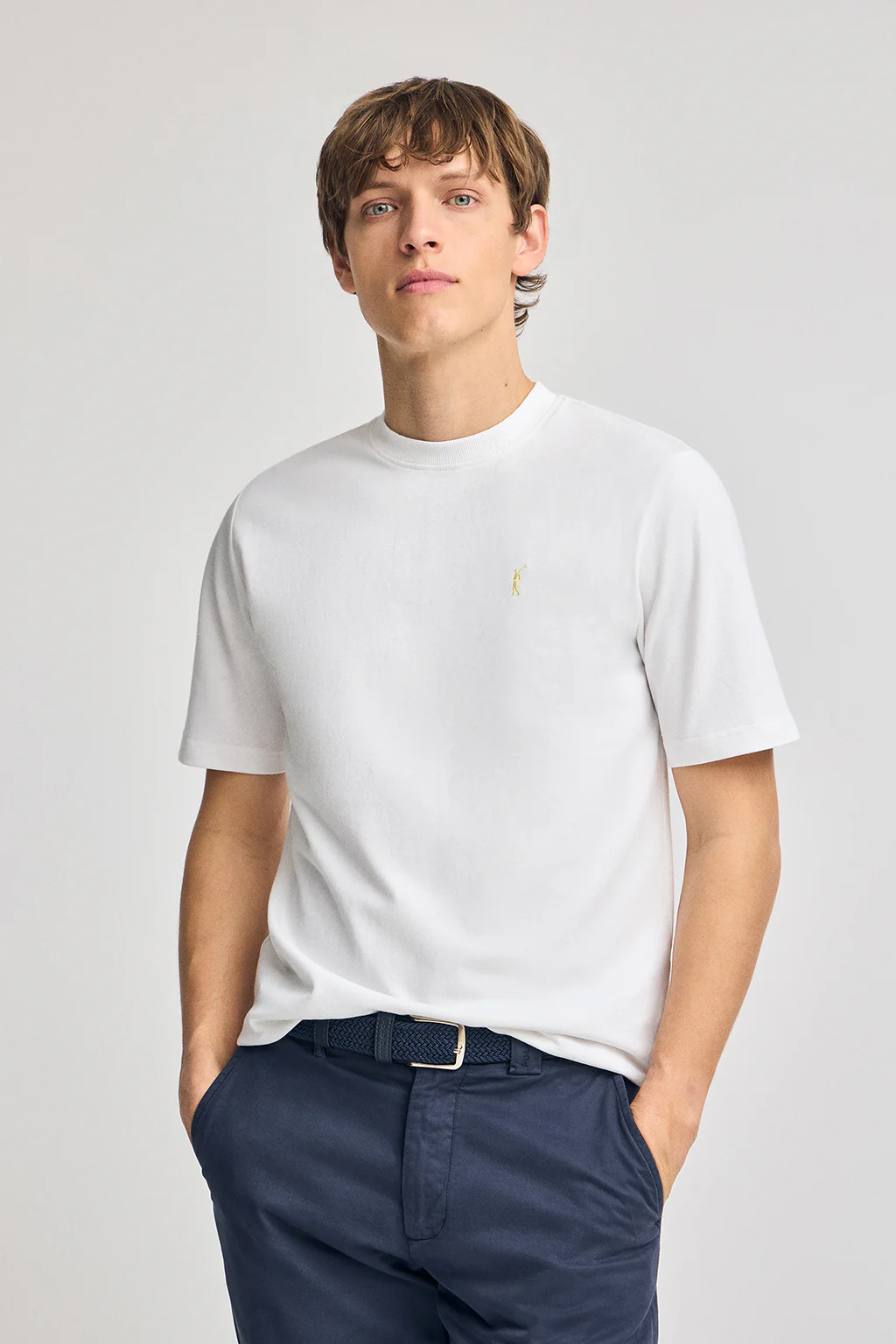 Camiseta blanca de algodón y lino con bordado Rigby Go