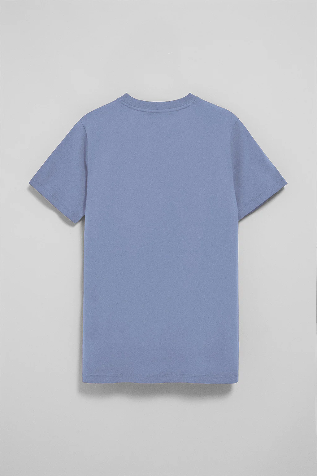 Camiseta azul con cuello redondo y bordado Rigby Go - Image 6