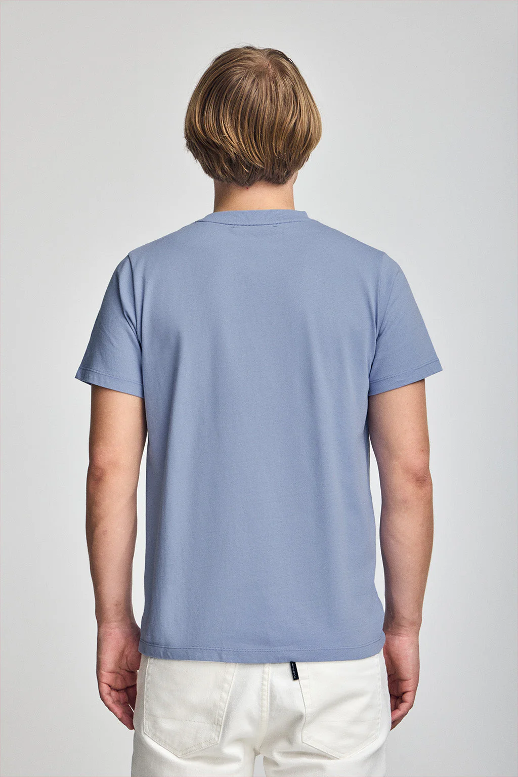 Camiseta azul con cuello redondo y bordado Rigby Go - Image 7