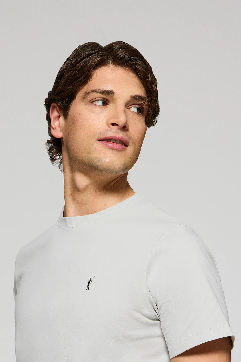 Camiseta gris claro con cuello redondo y bordado Rigby Go - Image 2