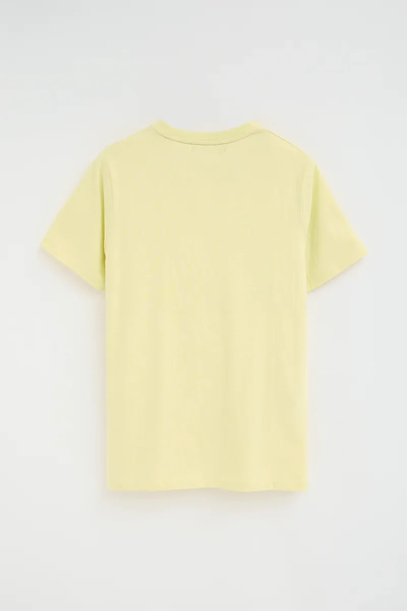Camiseta amarillo claro de manga corta y bordado Rigby Go - Image 8