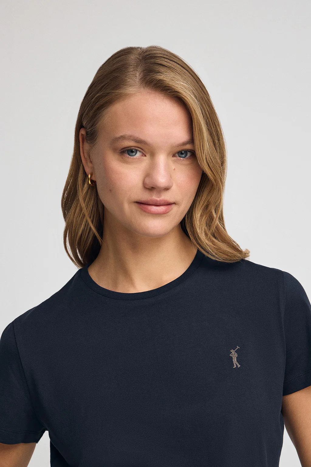 Camiseta azul marino con logo Rigby Go Gold - Image 2