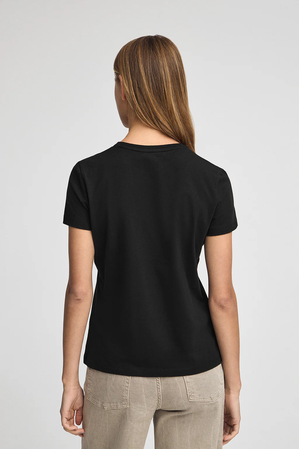 Camiseta negra con logo Rigby Go Gold - Image 4