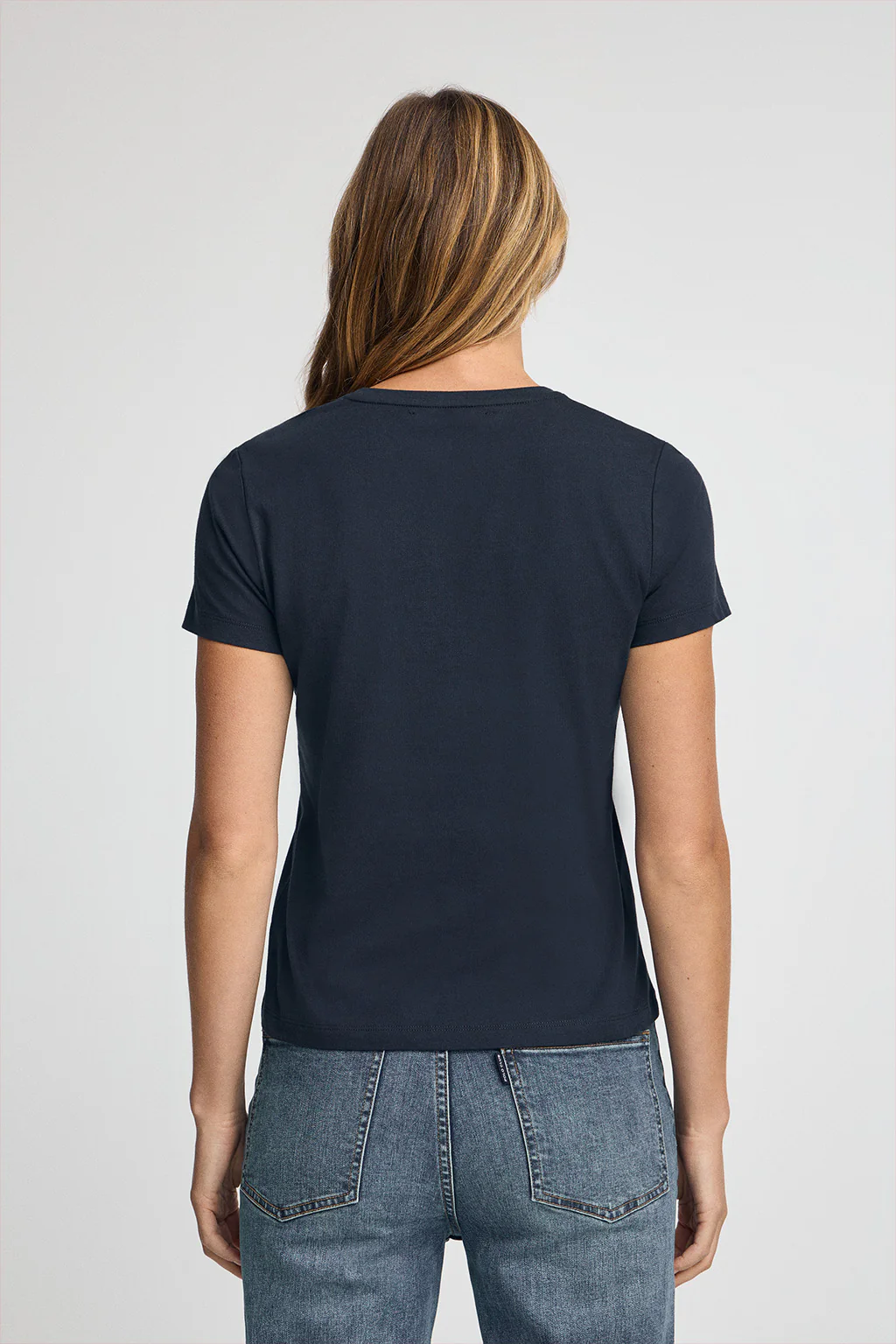 Camiseta azul marino de manga corta y cuello pico con logo Rigby go - Image 4