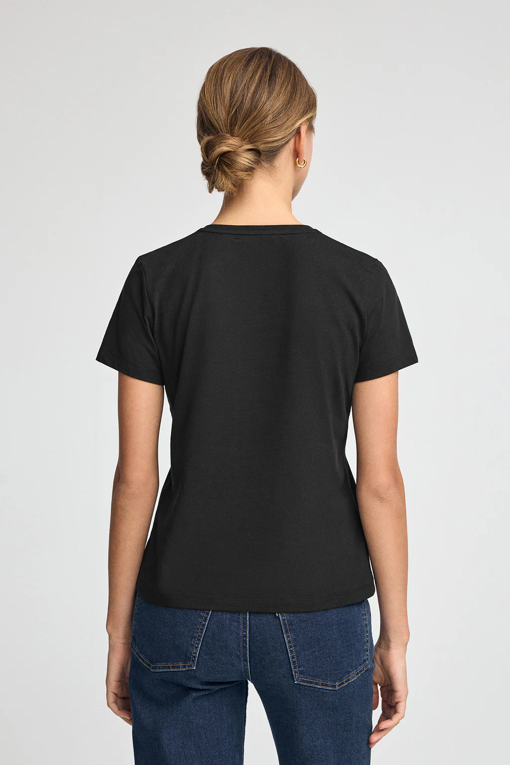 Camiseta negra de manga corta y cuello pico con logo Rigby go - Image 4