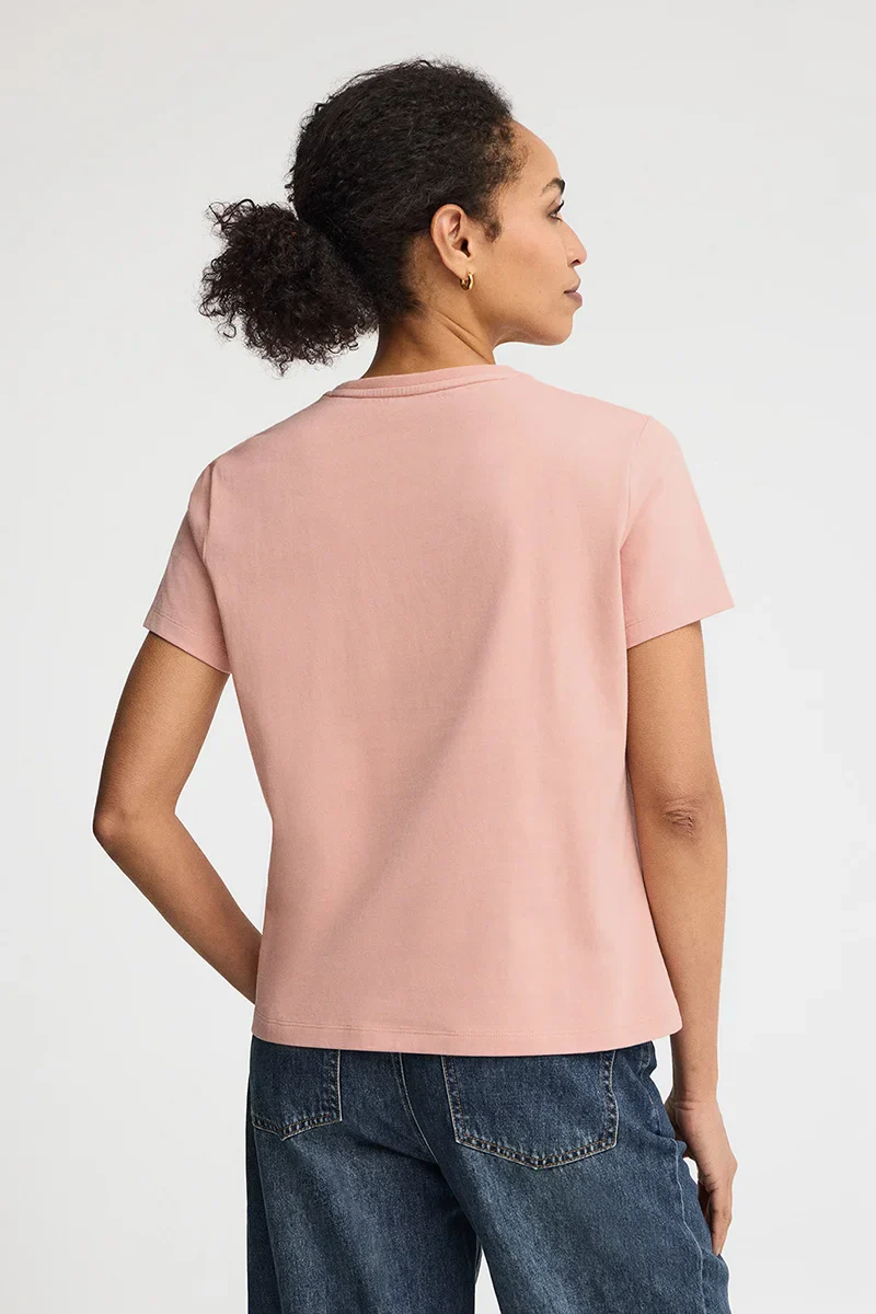 Camiseta rosa palo de manga corta y cuello redondo con bordado Rigby Go - Image 4