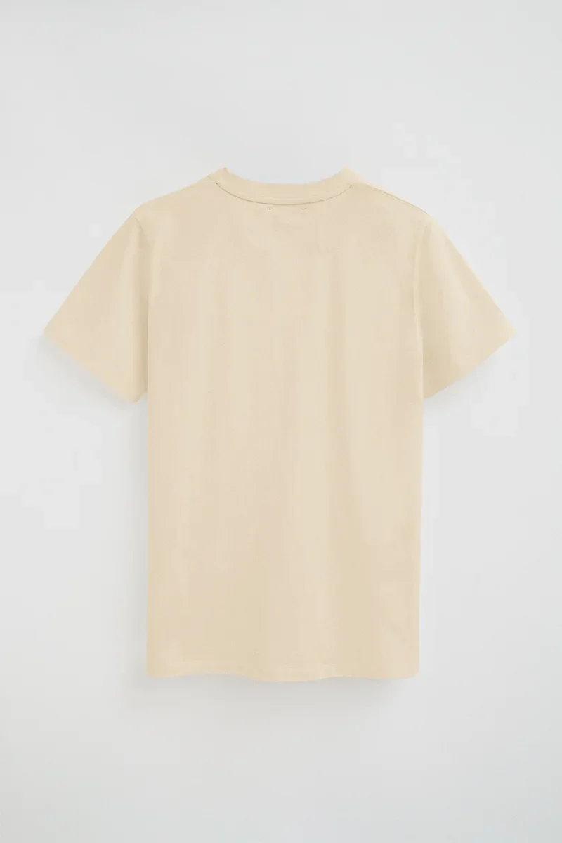 Camiseta color crema de cuello pico con logo Rigby Go - Image 7