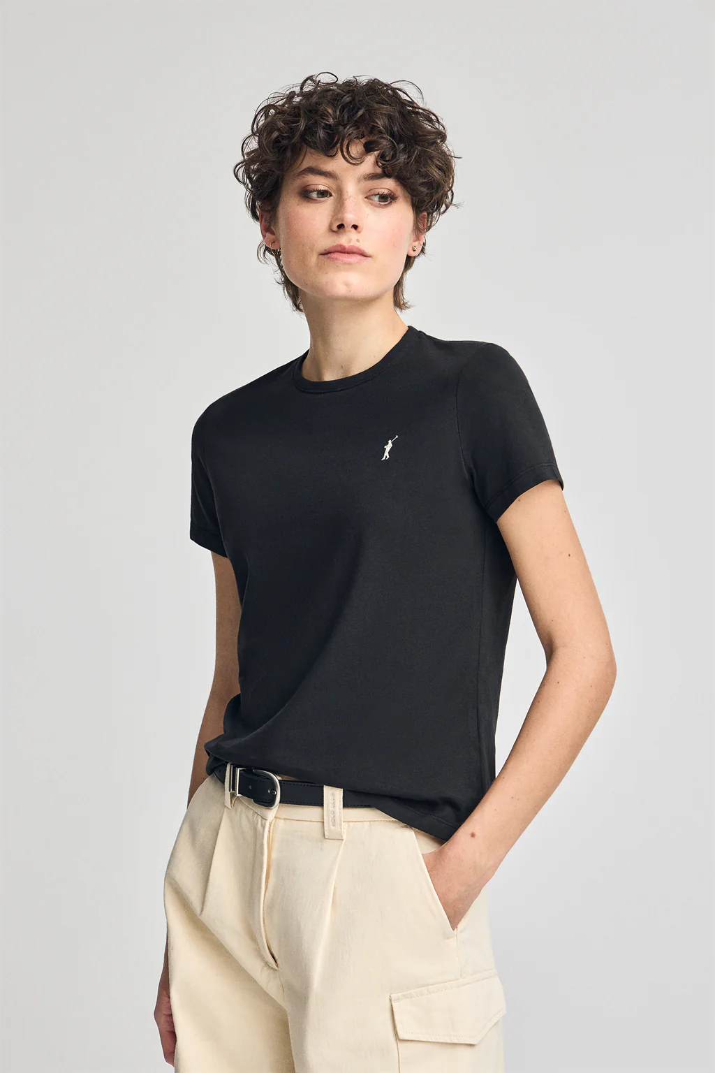 Camiseta negra de cuello redondo con bordado Rigby Go