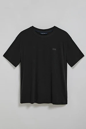 Camiseta negra de cuello redondo con logo engomado Polo Club - Image 6
