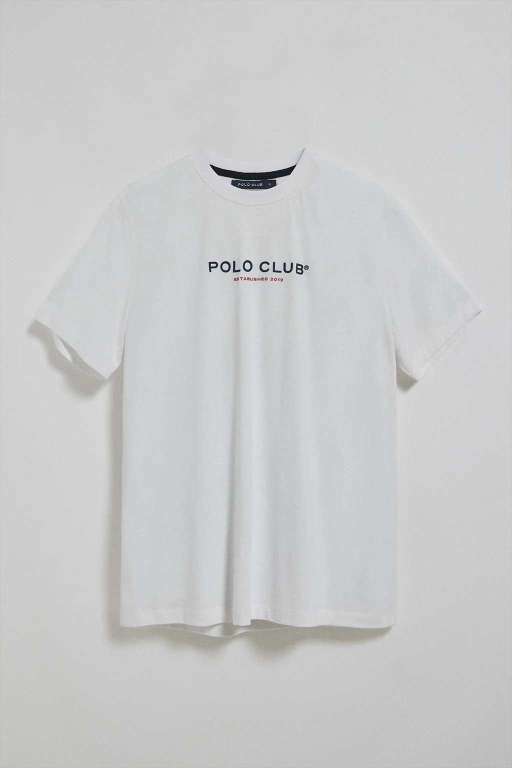 Camiseta blanca de cuello redondo con logotipo engomado Polo Club - Image 6