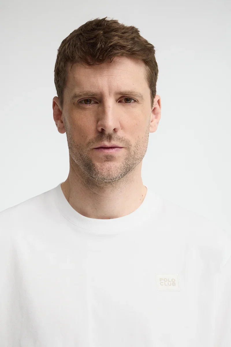 Camiseta blanca de corte holgado con parche Polo Club - Image 3
