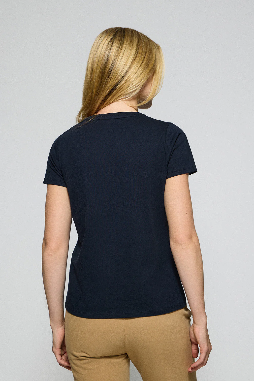 Camiseta de cuello redondo azul marino con logo engomado Polo Club - Image 7