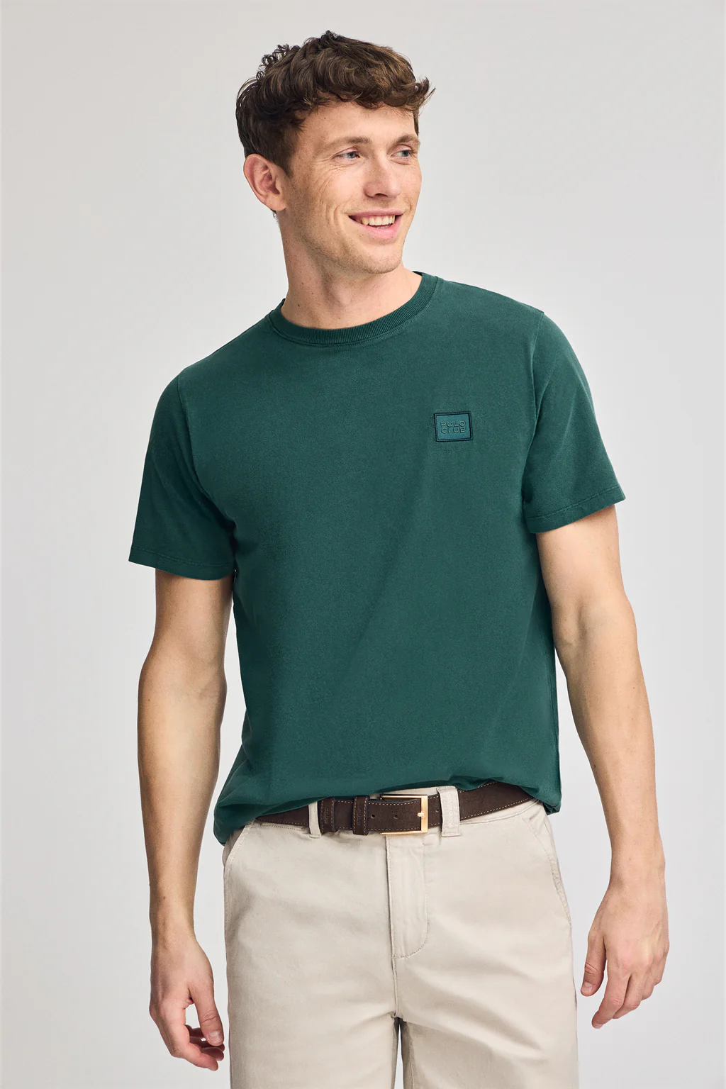 Camiseta verde esmeralda garment dye con detalle Polo Club