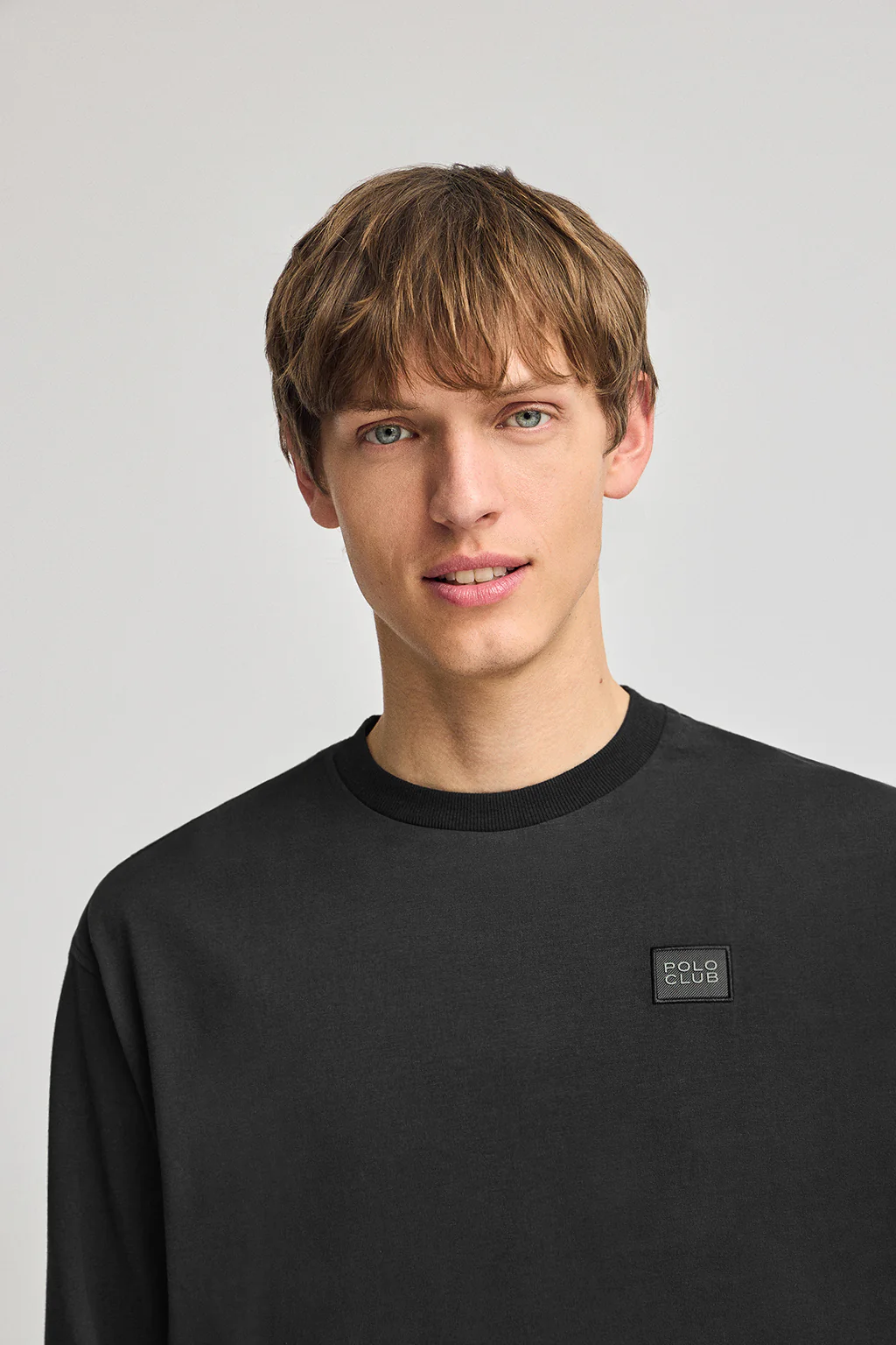 Camiseta negra holgada con detalle Polo Club - Image 2