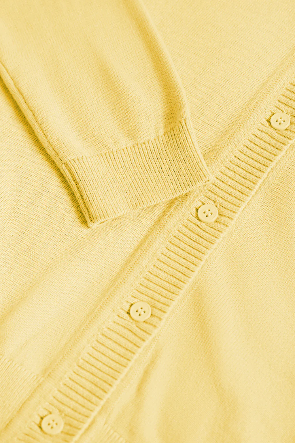 Cárdigan amarillo suave de punto con botonadura y logo bordado Rigby Go - Image 7