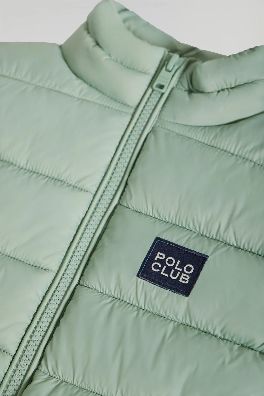 Chaleco Charlie ultralight de niño verde jade con detalles Polo Club - Image 2