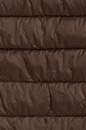 Chaleco Chase ultralight marrón con parche Rigby Go - Image 10