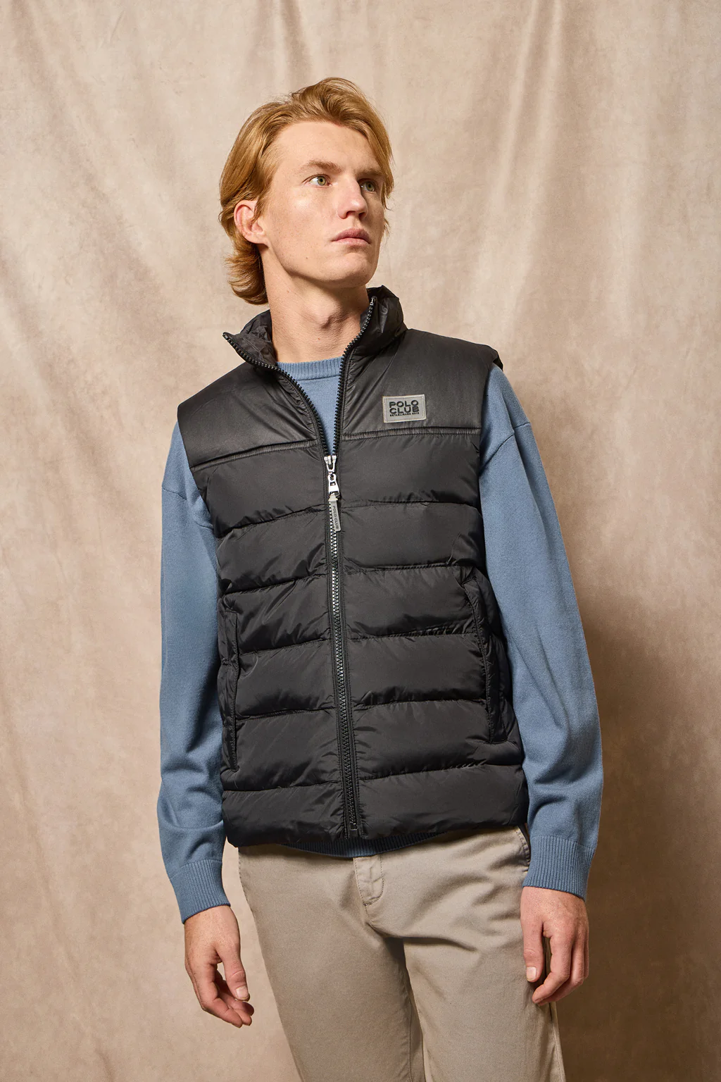 Chaleco negro ultraligero con parche engomado Polo Club - Image 4