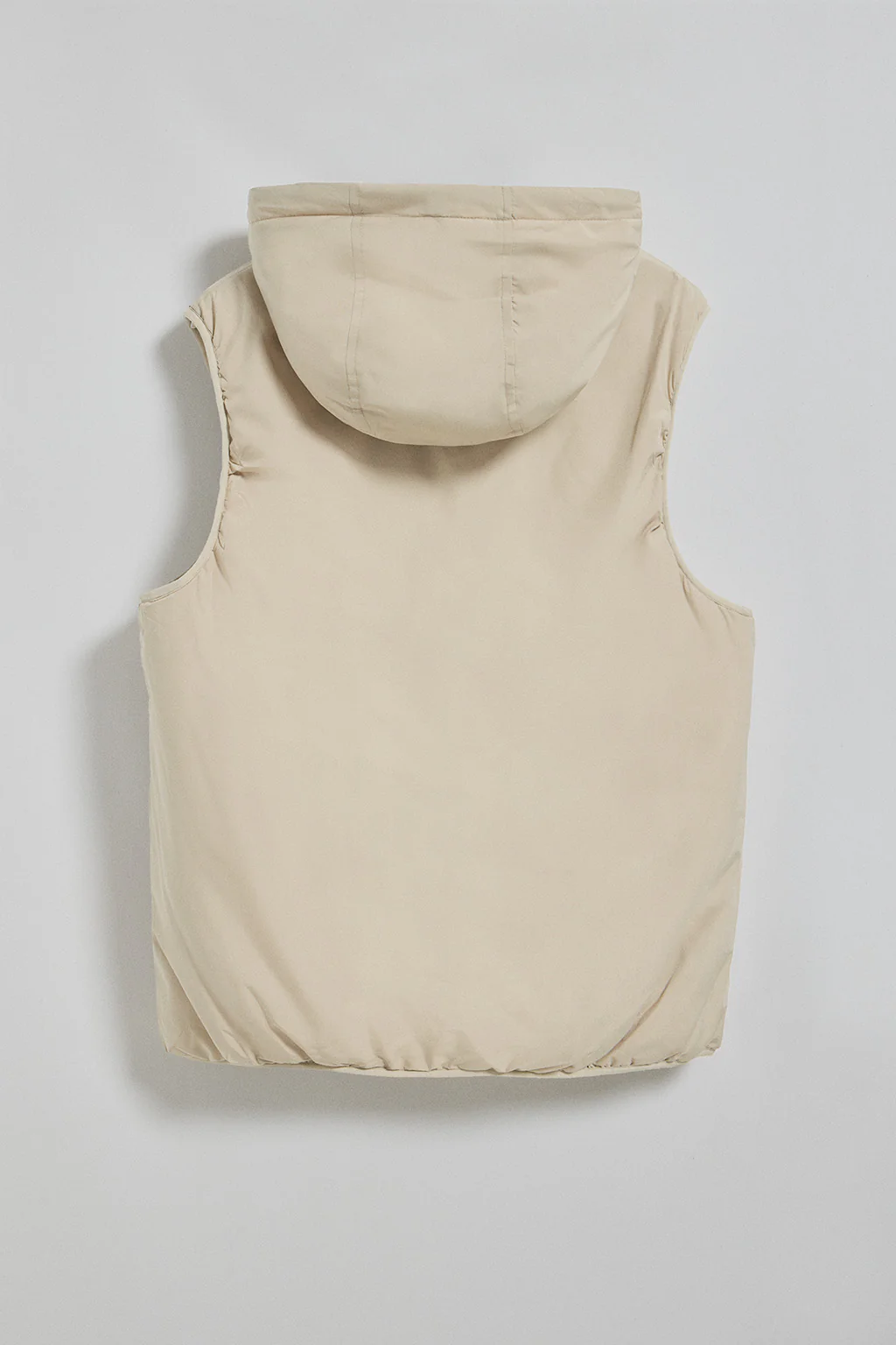Chaleco beige ligero con capucha fija y detalles Polo Club - Image 7