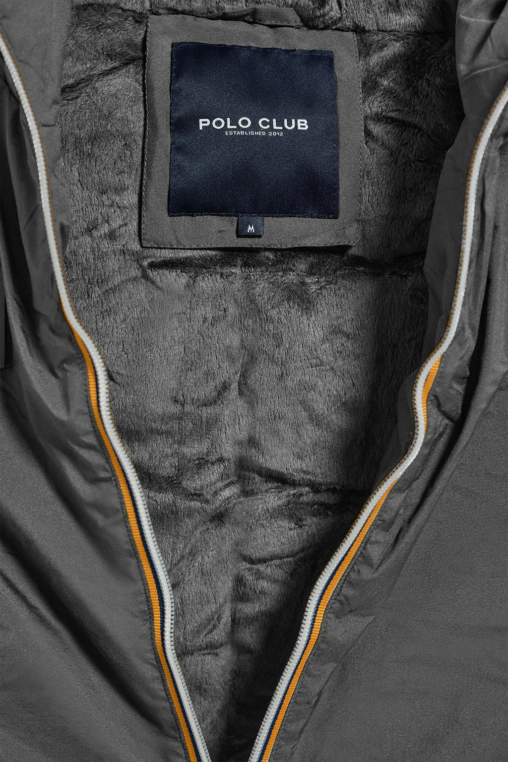 Chaleco gris oscuro ligero con capucha fija y detalles Polo Club - Image 7
