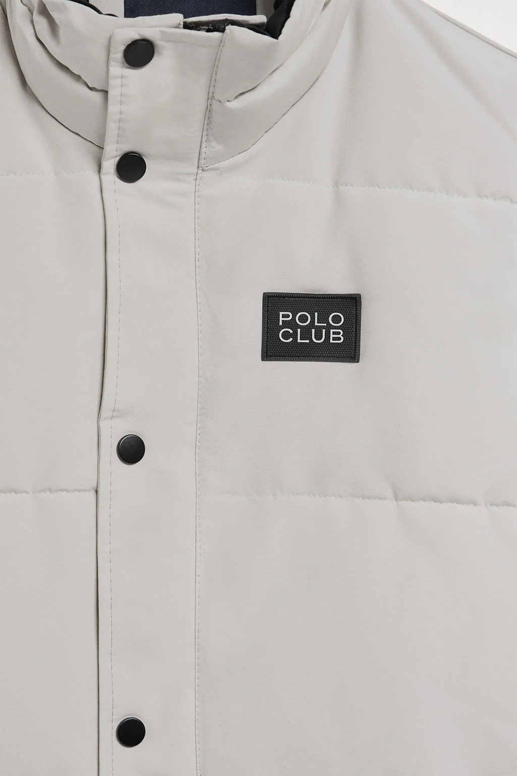 Chaleco color hielo acolchado con parche engomado Polo Club - Image 9