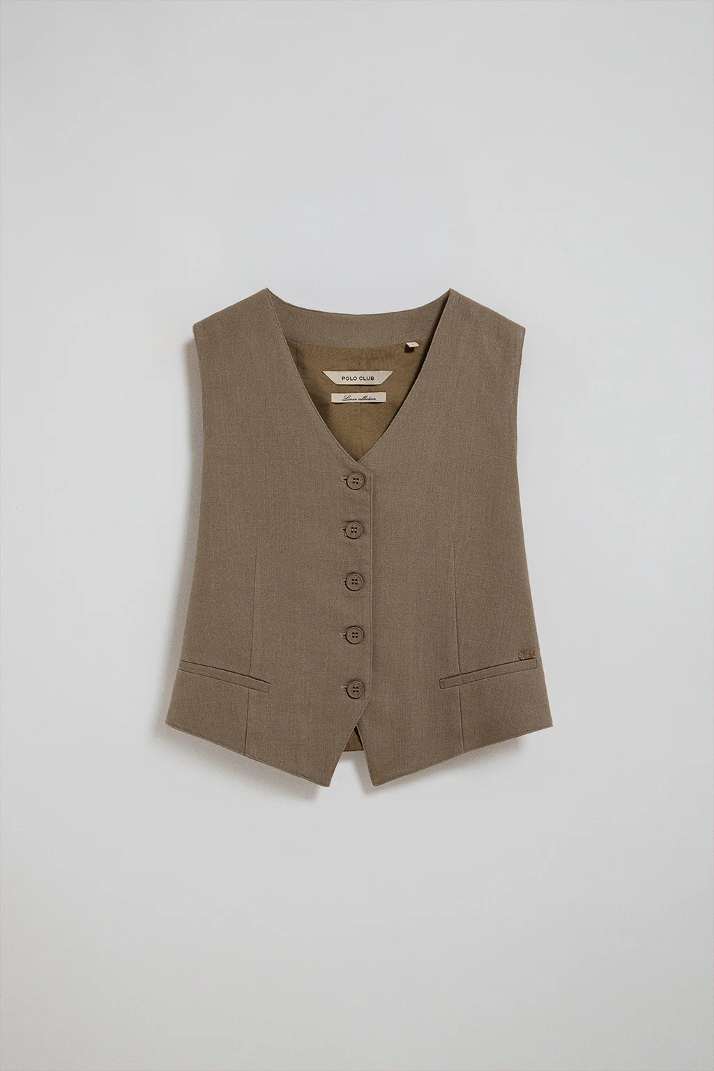 Chaleco Deia color taupe de algodón y lino con detalles Polo Club - Image 6