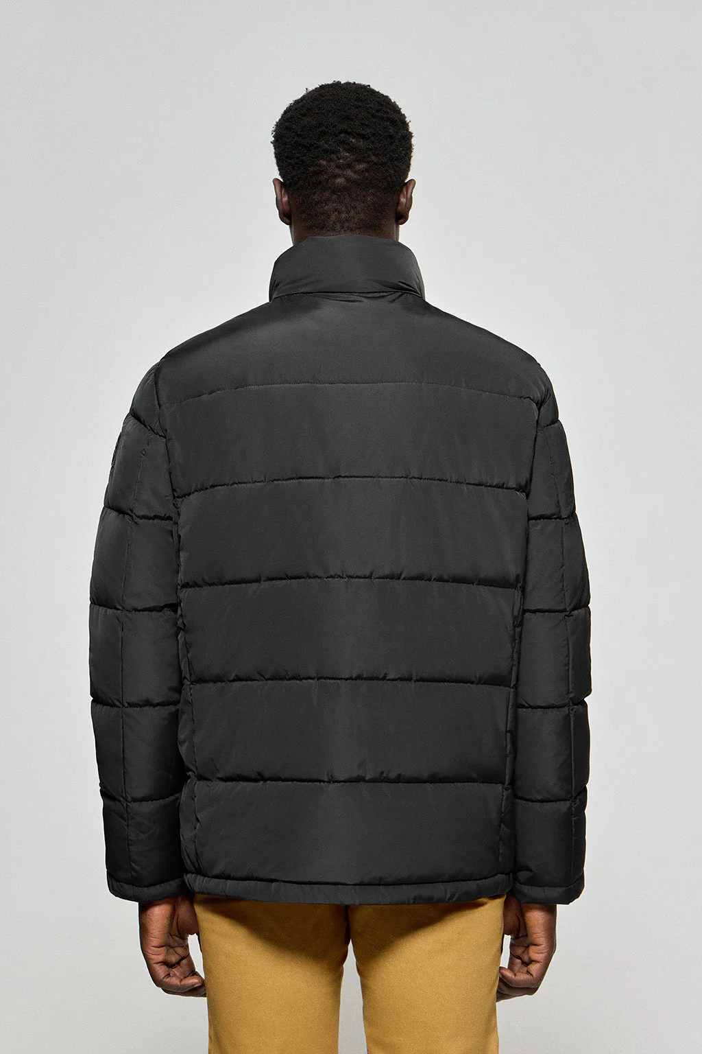 Chaqueta Brooklyn acolchada negra con detalle en la manga - Image 6
