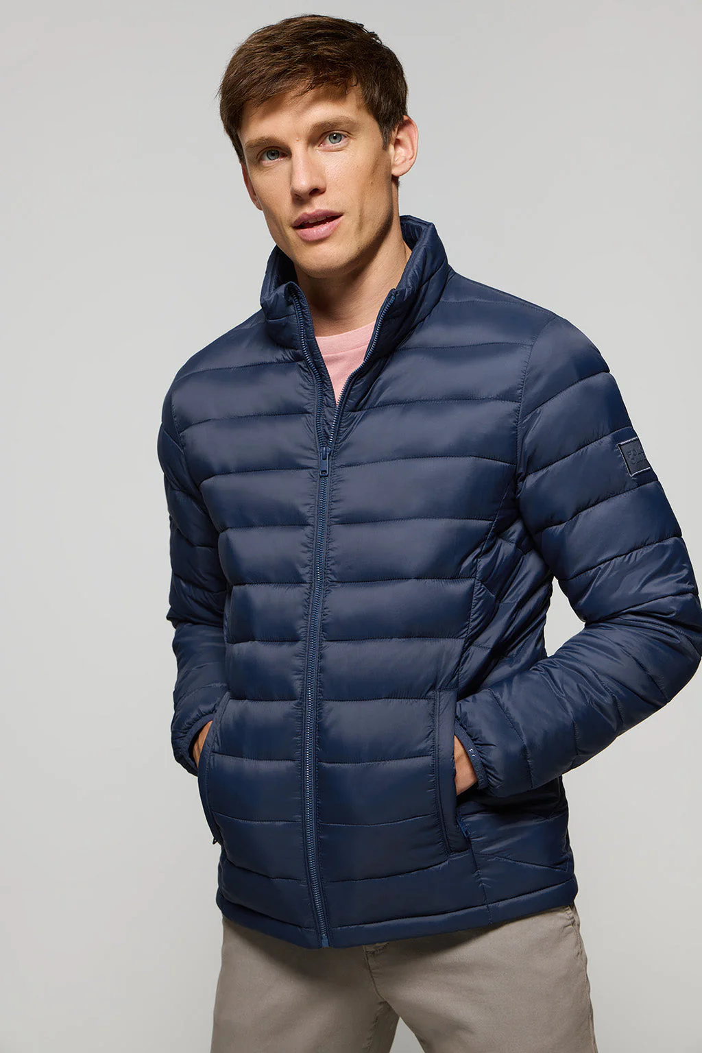 Chaqueta Cabo ultralight azul marino con logotipo - Image 2