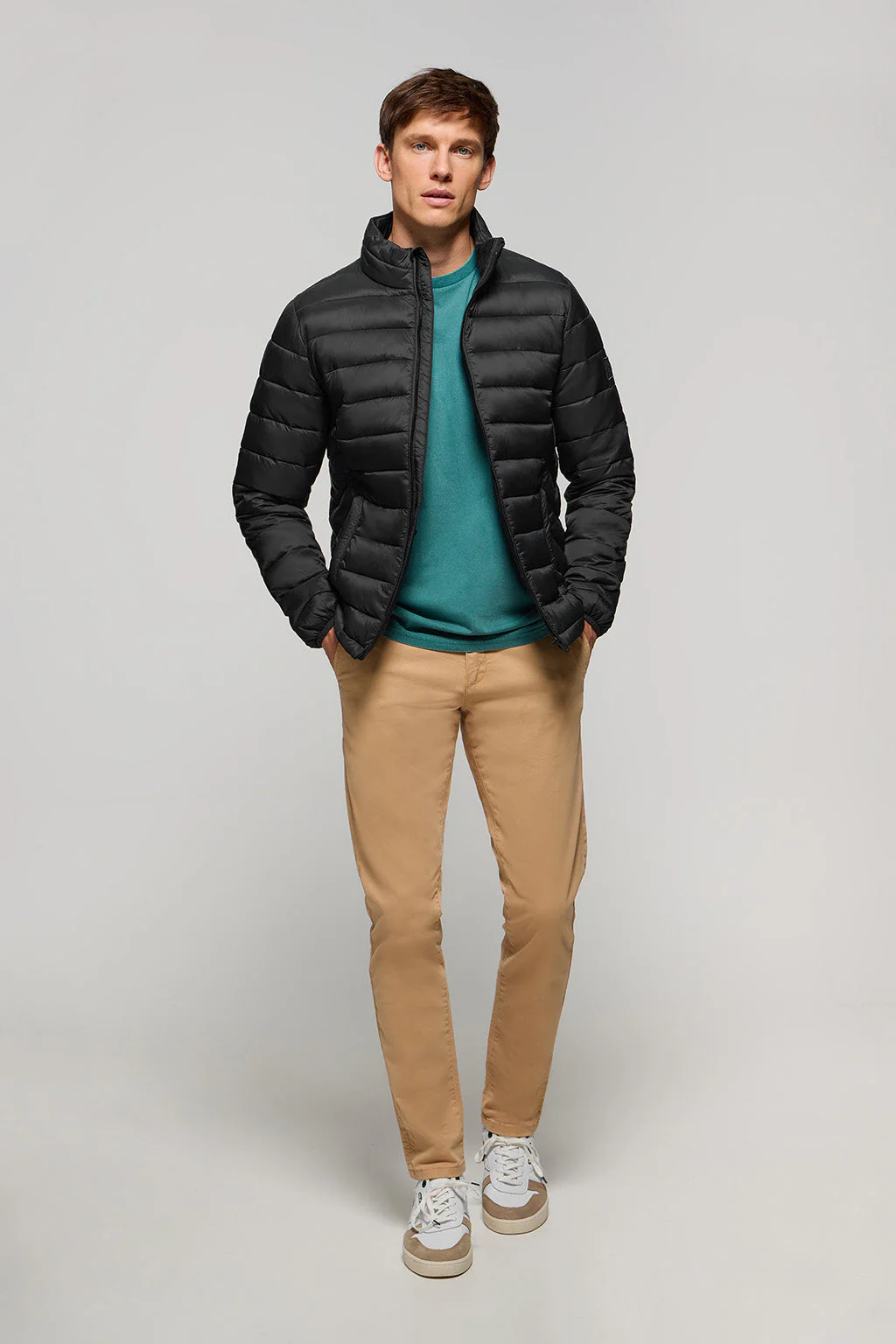 Chaqueta Cabo ultralight negra con logotipo - Image 3
