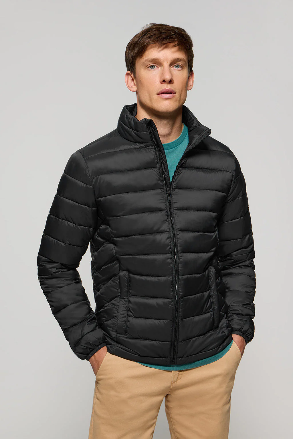 Chaqueta Cabo ultralight negra con logotipo - Image 4
