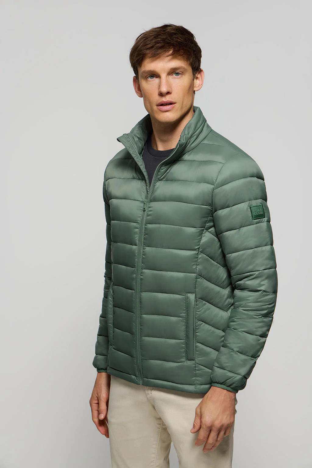 Chaqueta Cabo ultralight verde con logotipo