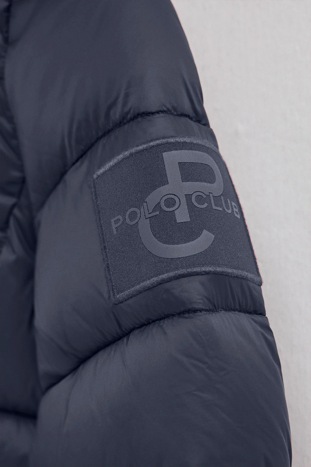 Chaqueta ultralight azul marino con logo Polo Club - Image 7