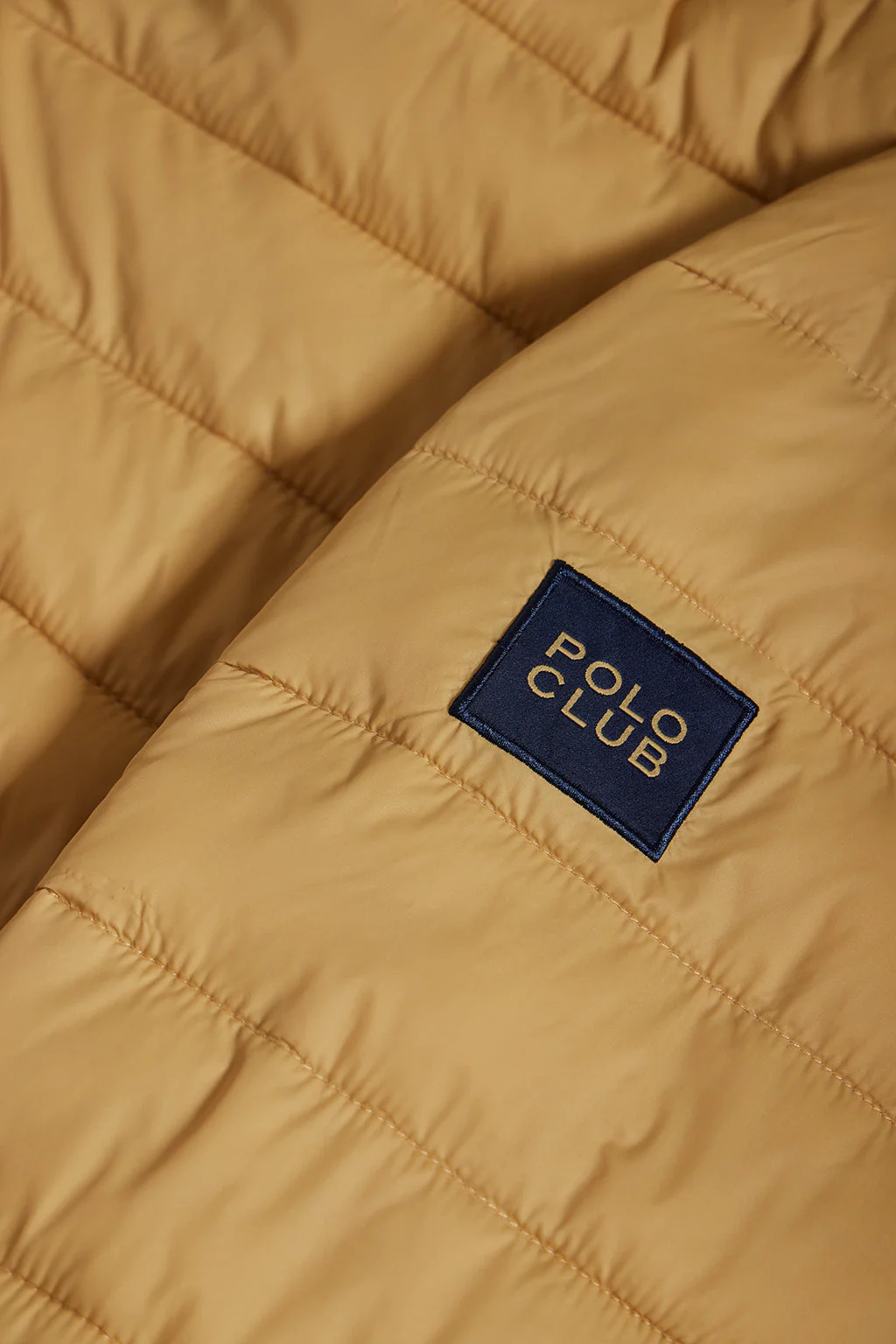 Chaqueta Charles ultralight color camel con capucha y logotipo Polo Club - Image 7