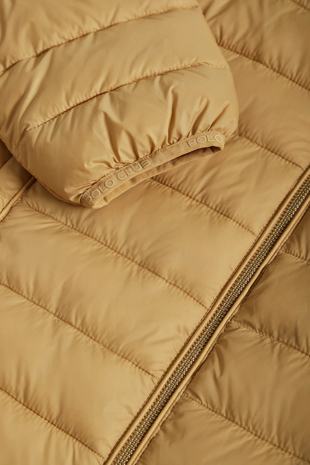 Chaqueta Charles ultralight color camel con capucha y logotipo Polo Club - Image 8
