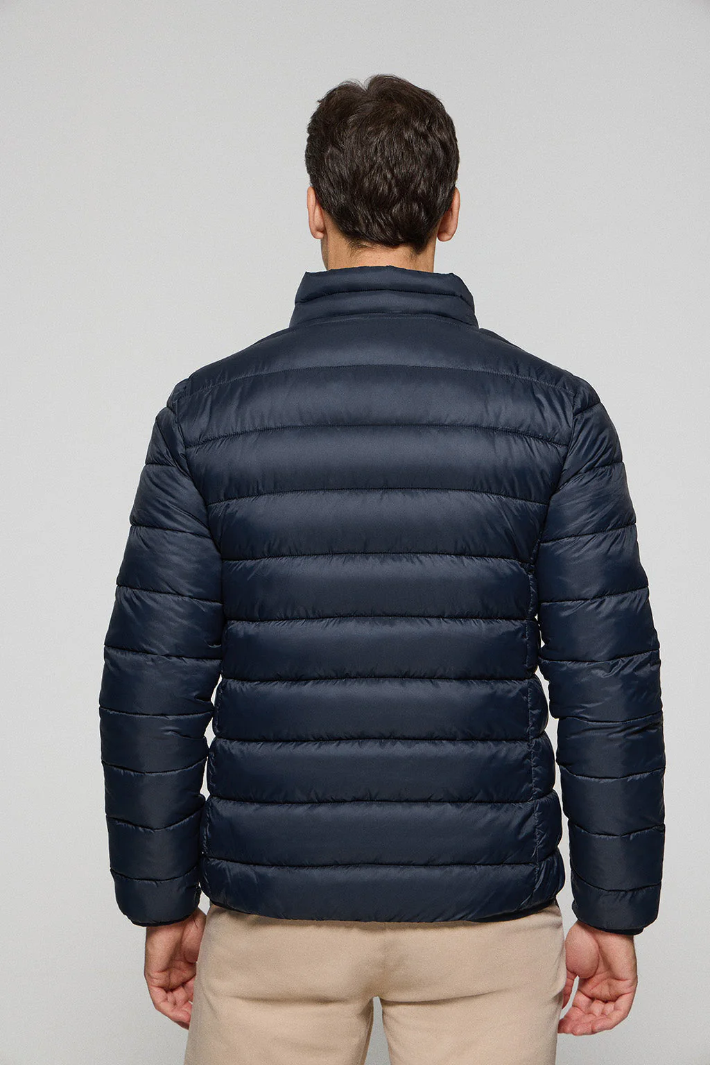 Chaqueta Chase ultralight azul marino con bordado Rigby Go - Image 4