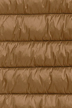 Chaqueta Chase ultralight color camel con parche Rigby Go - Image 9