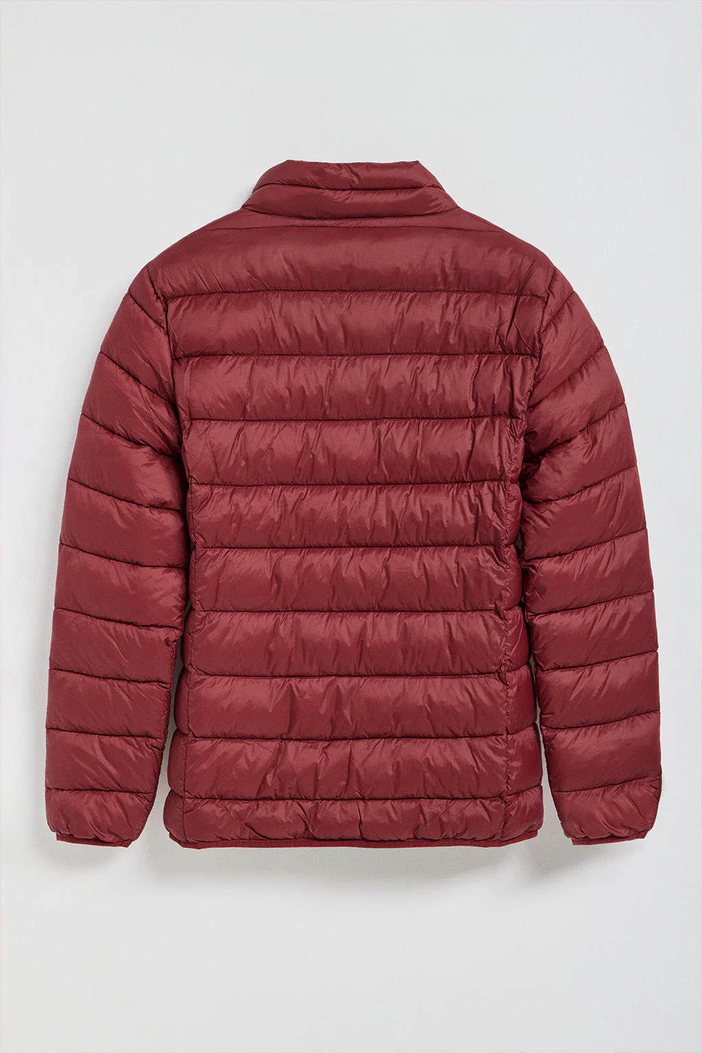 Chaqueta Chase ultralight color granate con parche Rigby Go - Image 7