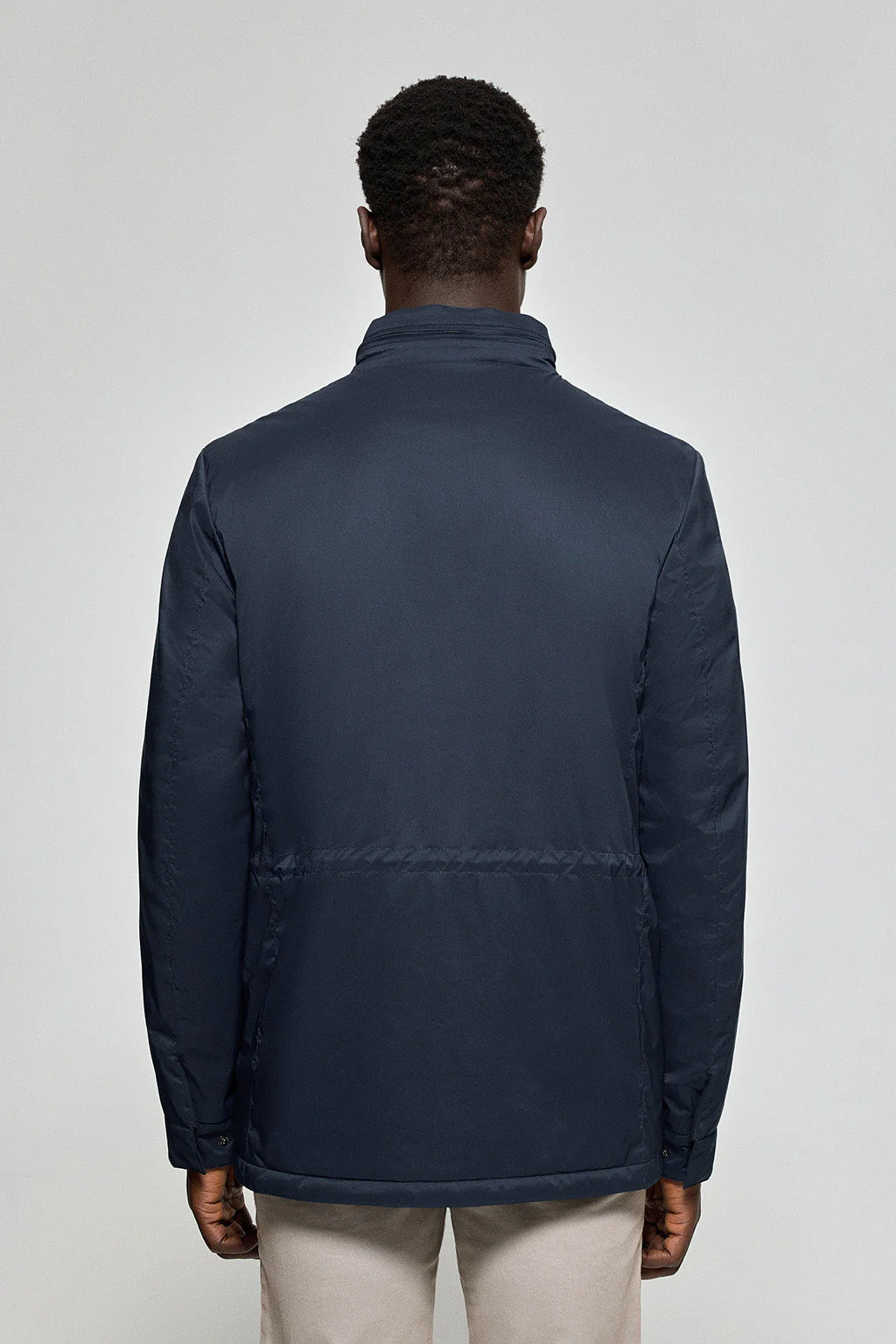Parka ligera Chelsea color azul marino con parche logotipado - Image 6